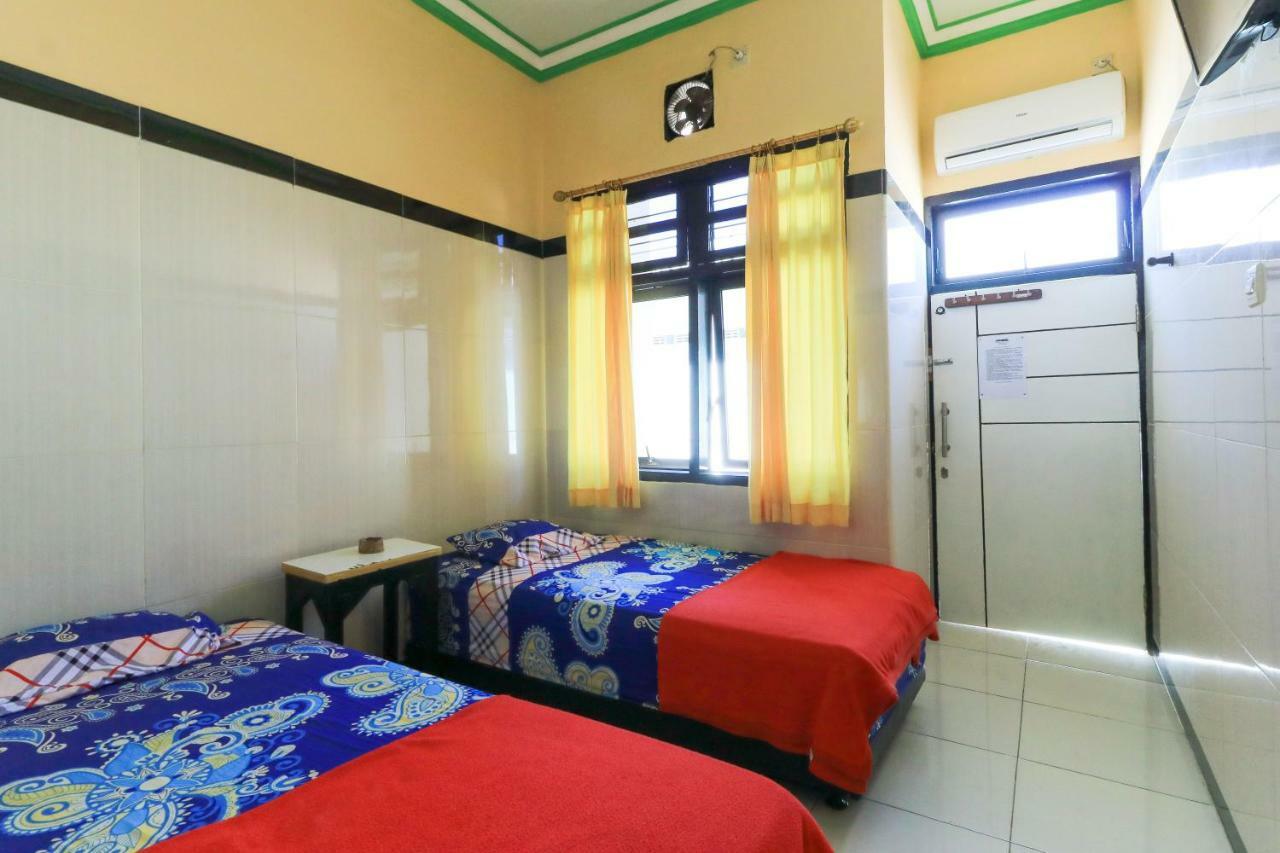 Naga Mas Hotel Mojokerto Exterior photo