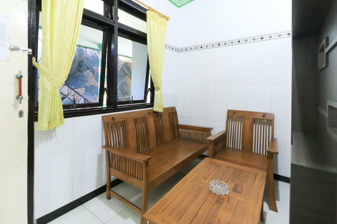 Naga Mas Hotel Mojokerto Exterior photo
