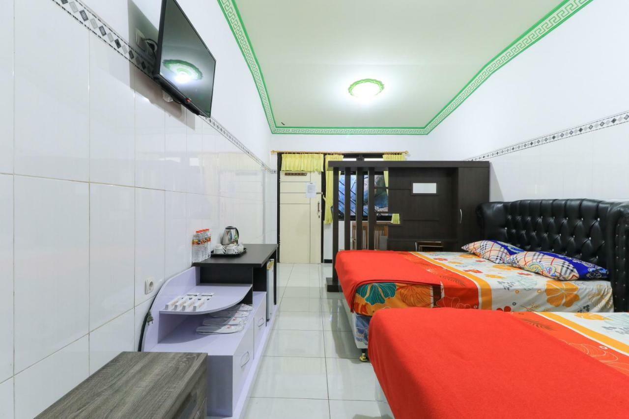 Naga Mas Hotel Mojokerto Exterior photo