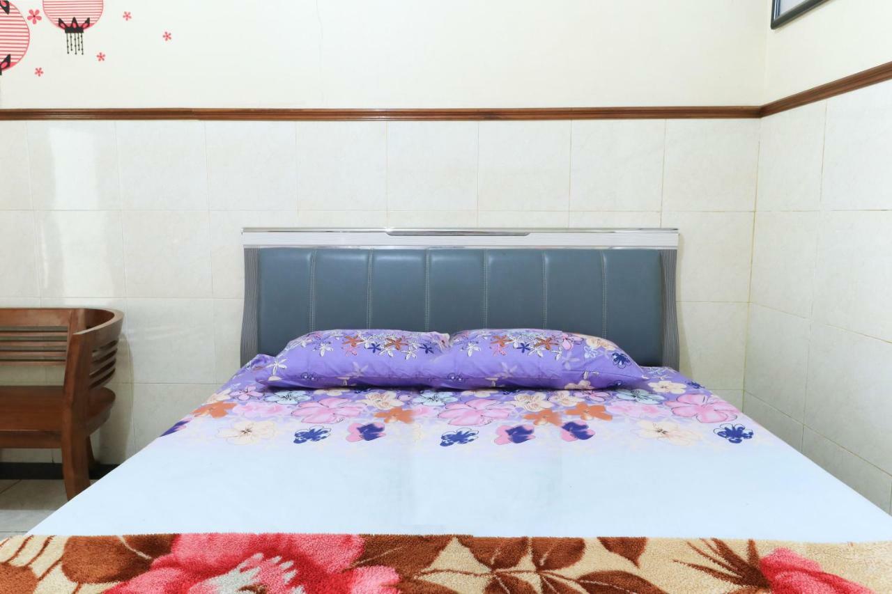Naga Mas Hotel Mojokerto Exterior photo